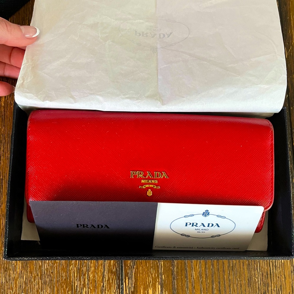 Rare Prada Saffiano Multic Wallet